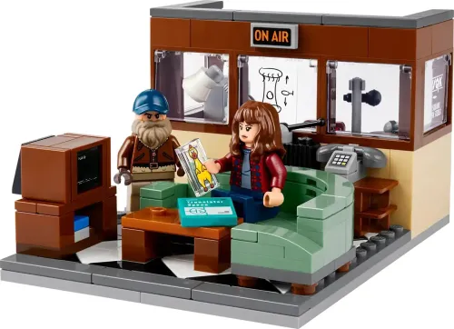 40891 - LEGO Icons - Stranger Things: WSQK-rádióállomás